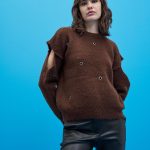 Tailor Made Knitwear Rock Knit Sweater with metal holes and open sleeves – Coffee