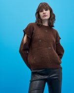 Tailor Made Knitwear Rock Knit Sweater with metal holes and open sleeves – Coffee