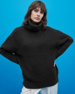 Tailor Made Relaxed Knit Turtleneck Sweater – Black