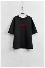 Lumina Kiss Me T-shirt - Black/Taupe/Red