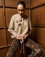 Tailor Made Round neck roses – Beige - Image 3